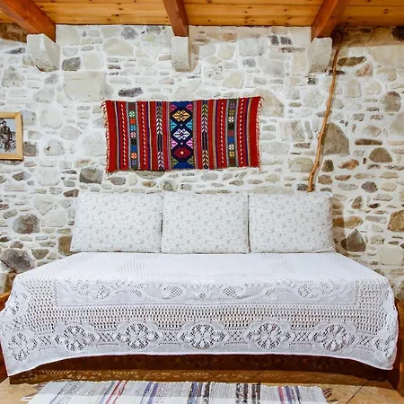 Spitaki Kaloudhiana